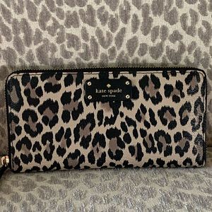 Kate Spade leopard zipper wallet